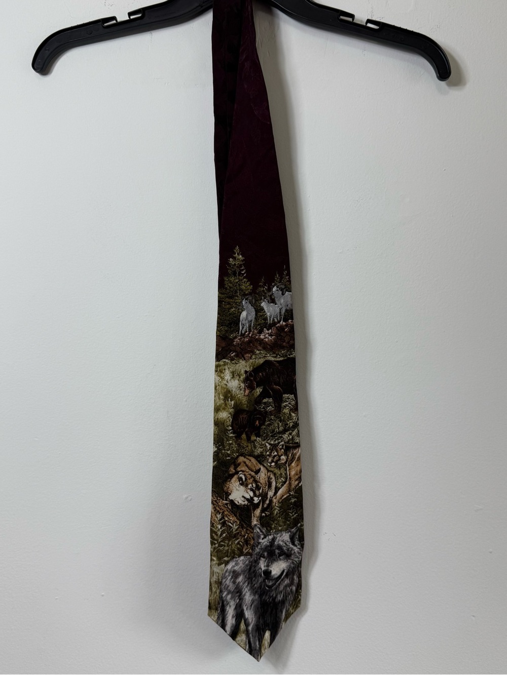 Vintage Endangered Species Wildlife Novelty Tie Wolf Bear Mountain Lion Mens